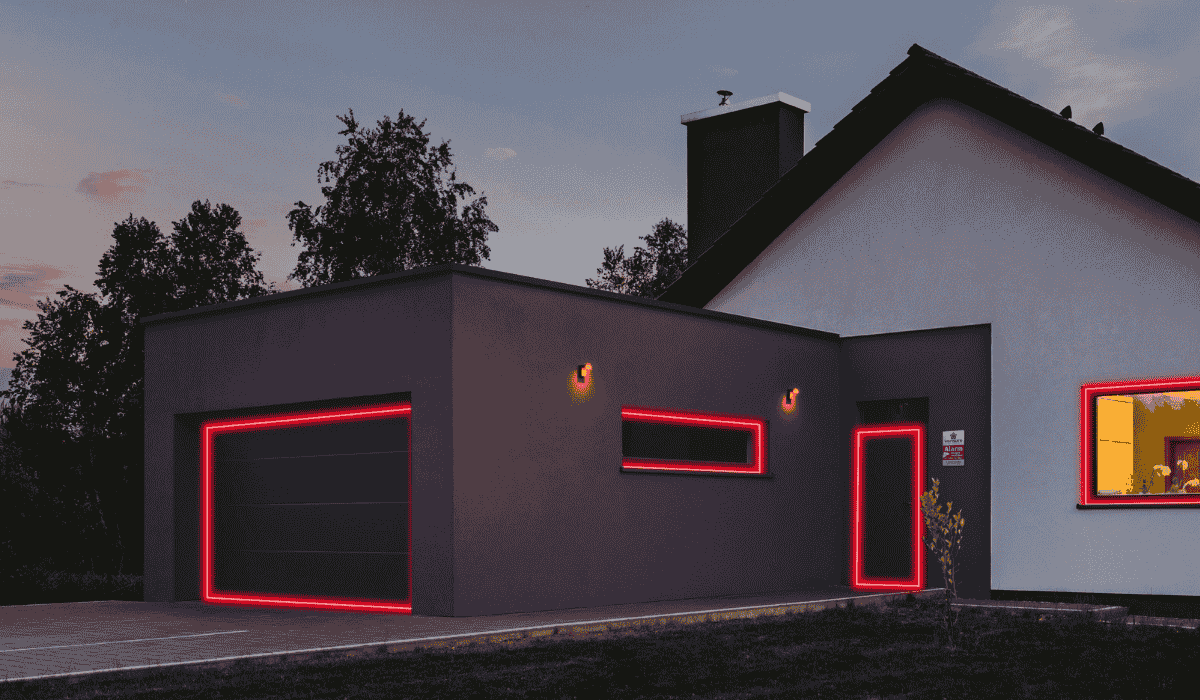 Hoe kan ik mijn garage(box) beveiligen? 13 handige tips In een garage(box) staan vaak waardevolle spullen. Maar hoe kun je jouw garage(box) beveiligen? Ontdek 13 handige tips van Verisure.