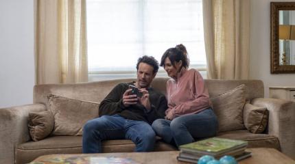 Een camera achter raam plaatsen: is dit een goed idee? Wil je een camera achter je raam? Ontdek de voordelen en belangrijke overwegingen voor optimale beveiliging van je huis.